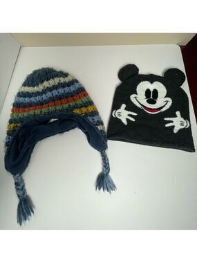 Gap Zara boy’s kids set of 2 winter hats 4-5 years